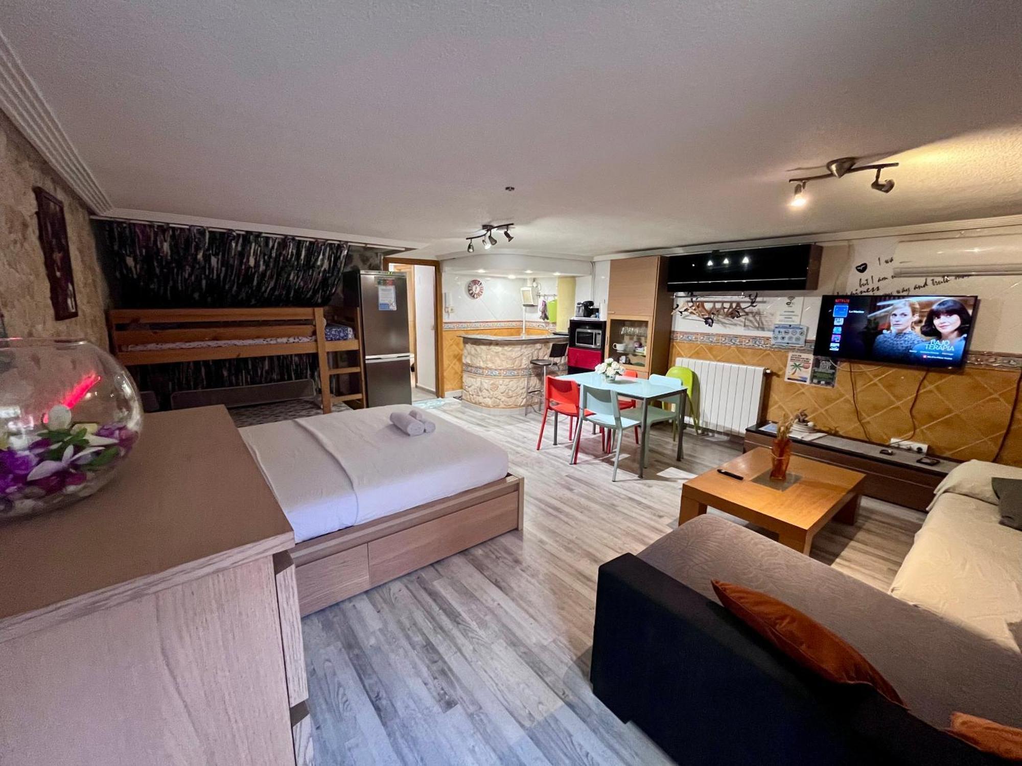 All In One Ground Floor With Terrace Next To Sea Ел Кампело Екстериор снимка