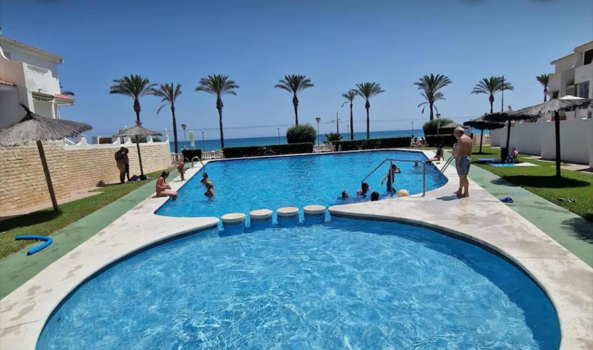 All In One Ground Floor With Terrace Next To Sea Ел Кампело Екстериор снимка